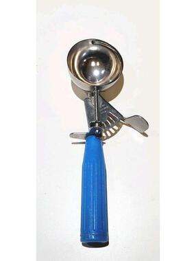 Vintage POLAR WARE Ice Cream Scooper Spring Trigger Blue handle